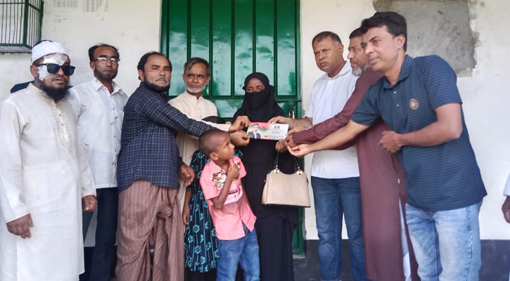তারাকান্দায় বজ্রপাতে নিহত পরিবারের পাশে বিএনপির নেতা মোতাহার হোসেন