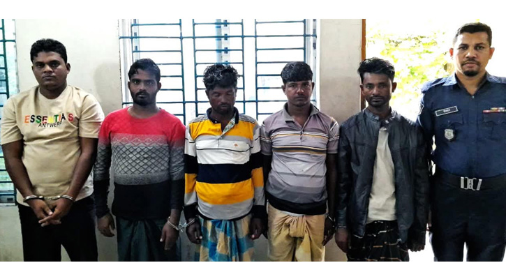 ভোলার তেঁতুলিয়া নদীতে ৫ চাঁদাবাজ আটক