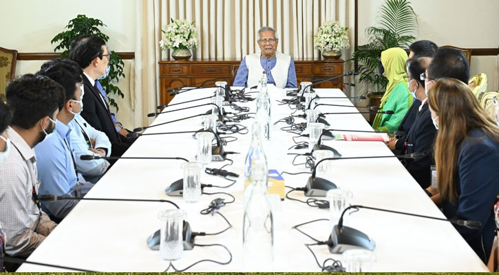 বিদেশি চিকিৎসক দলের প্রতি প্রধান উপদেষ্টার  কৃতজ্ঞতা প্রকাশ