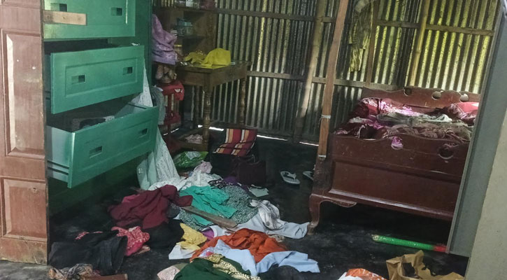 মাদারগঞ্জে পূর্ব শত্রুতার জেরে তিন বাড়িতে ভাঙচুর ও লুটপাট