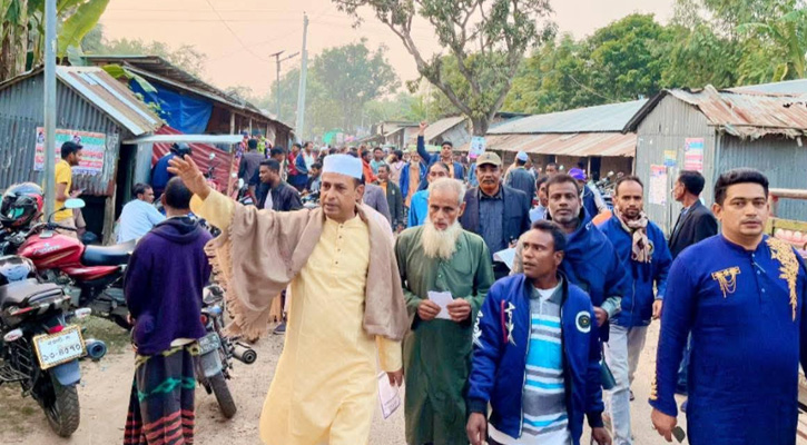 মান্দায় বিএনপির ৩১ দফা কর্মসূচি বাস্তবায়নে লিফলেট বিতরণ