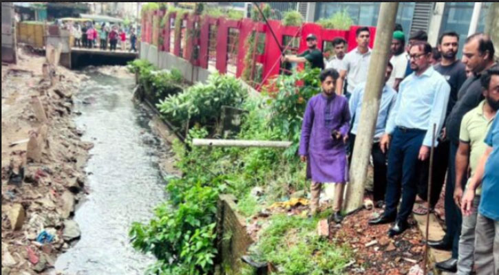 নগরবাসীকে জলাবদ্ধতা থেকে মুক্তি দিতে নালা-খাল-সড়ক সংস্কারের কাজ অব্যাহত থাকবে : মেয়র শাহাদাত
