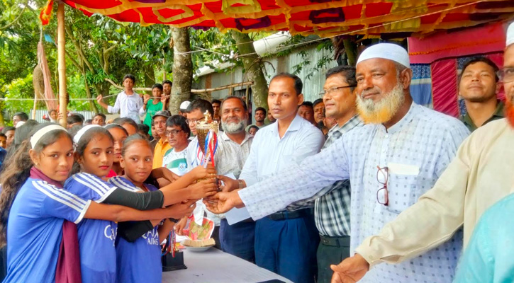 সুন্দরগঞ্জে গ্রীষ্মকালীন ক্রীড়া প্রতিযোগিতার পুরস্কার বিতরণ