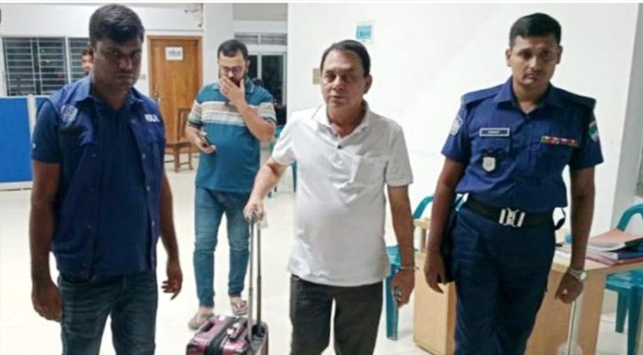 ভারতে পালানোর সময় গোপালগঞ্জ আ.লীগ নেতা হিটলার আটক