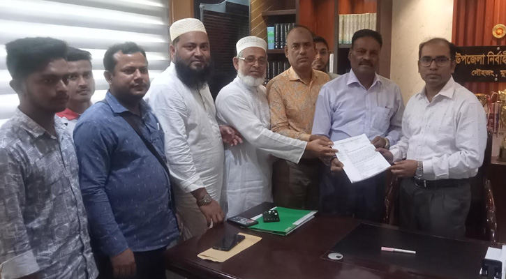 ট্রেন থামানোর দাবিতে স্মারকলিপি দিল খাল-বিল-জলাশয় রক্ষা কমিটি