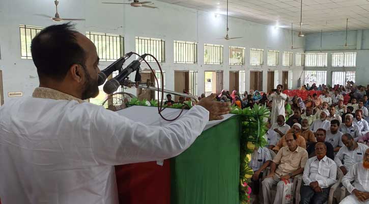 তানোরে শিক্ষক-কর্মচারী কল্যাণ সমিতির অবসরকালীন চেক বিতরণ ও বার্ষিক ভোজসভা