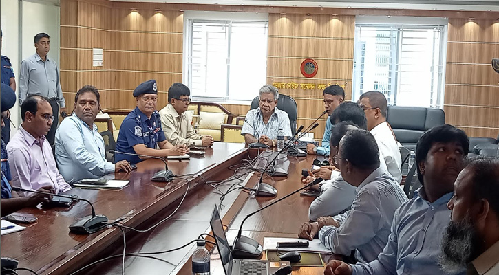 ঐতিহ্য ধরে রাখতে শিমুলিয়া ঘাটে ফের চালু হচ্ছে ফেরি : উপদেষ্টা সাখাওয়াত হোসেন