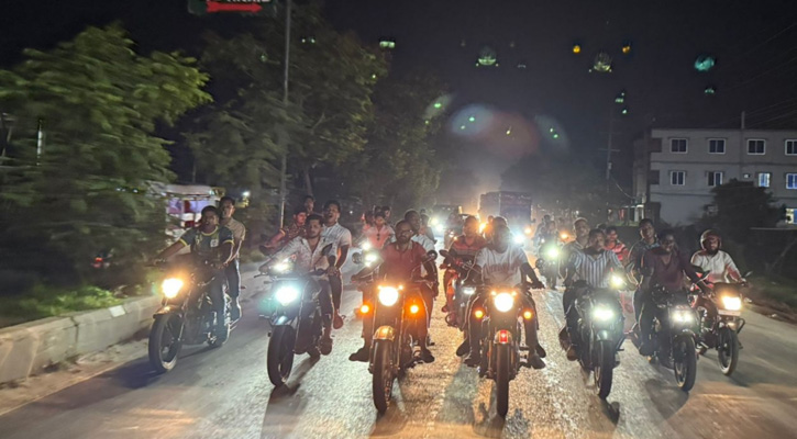 ভালুকায় বিএনপির মিছিল: আওয়ামী সন্ত্রাস ও নৈরাজ্যের বিরুদ্ধে রাতের উত্তাল প্রতিবাদ