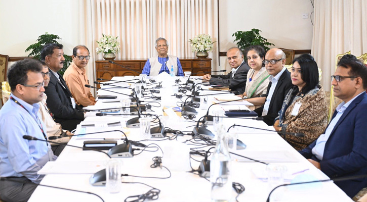 প্রাথমিকে প্রধান শিক্ষকের শূন্য পদে দ্রুত নিয়োগের নির্দেশ প্রধান উপদেষ্টার