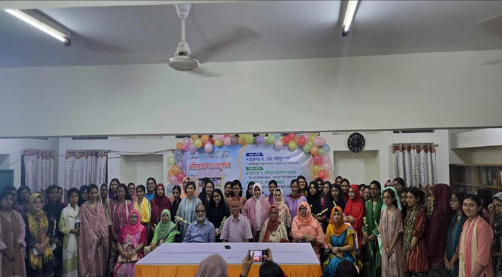 বাকৃবির তাপসী রাবেয়া হলে নবাগত শিক্ষার্থীদের ওরিয়েন্টেশন অনুষ্ঠিত