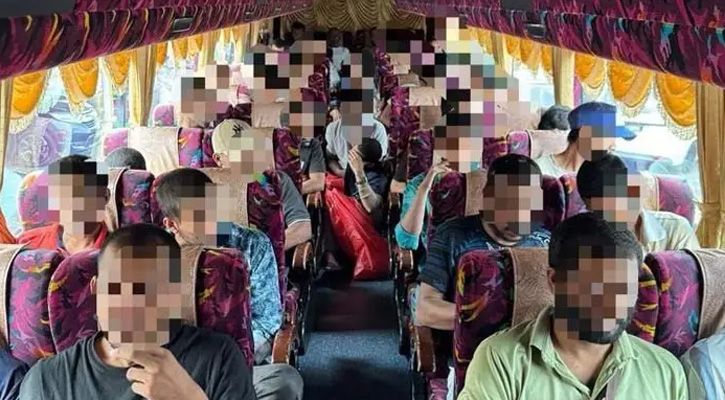 সাজা শেষে ৪৯ বাংলাদেশিকে ফেরত পাঠালো মালয়েশিয়া