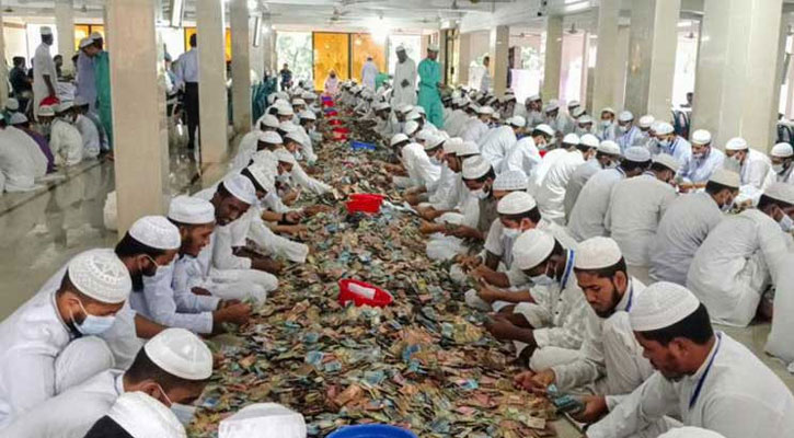পাগলা মসজিদের দানবাক্সে মিলেছে ৩৫ বস্তা টাকা, চলছে গণনা