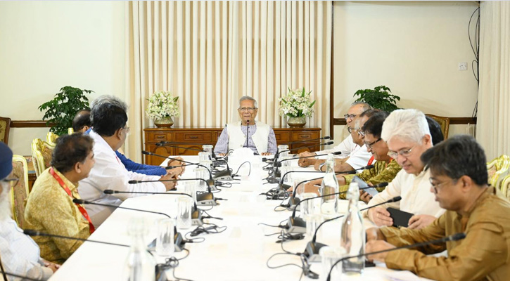 যমুনায় বিভিন্ন রাজনৈতিক দলের নেতাদের  সঙ্গে বৈঠক চলছে