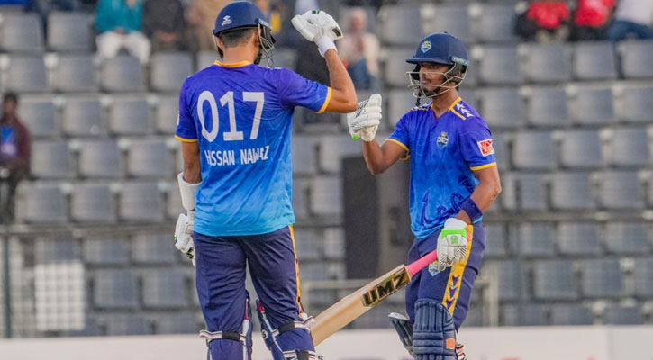 রাজশাহীকে হারিয়ে ফাইনালে চট্টগ্রাম রয়্যালস