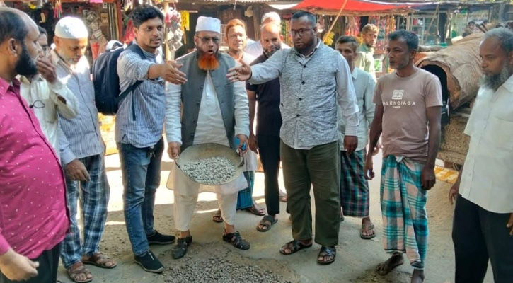 মাহমুদুল হাসান চৌধুরীর উদ্যোগে আব্দুল করিম চৌধুরী সড়কে প্রাথমিক সংস্কার কাজ শুরু