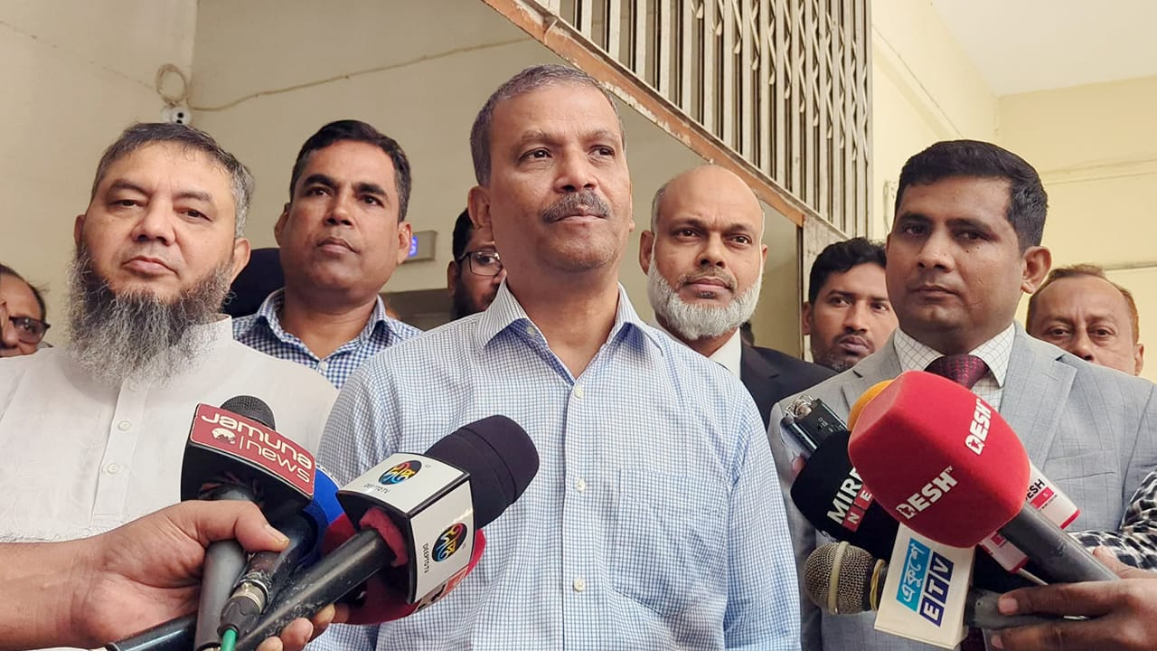 নির্বাচন বিলম্বিত করার কোনো ইস্যু নেই: আসিফ নজরুল