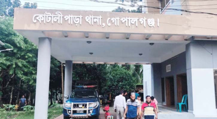 কোটালীপাড়া থানায় ককটেল হামলা, ৩ পুলিশ সদস্য আহত