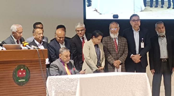 পোস্টাল বিডি অ্যাপ উদ্বোধন করলেন সিইসি