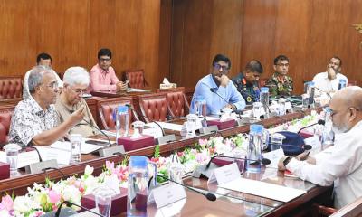 দুর্গাপূজা ঘিরে ২৪ সেপ্টেম্বর থেকে মোতায়েন থাকবে আইনশৃঙ্খলা বাহিনী : স্বরাষ্ট্র উপদেষ্টা