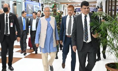 পাঁচ রাজনীতিবিদ নিয়ে নিউইয়র্কের পথে প্রধান উপদেষ্টা