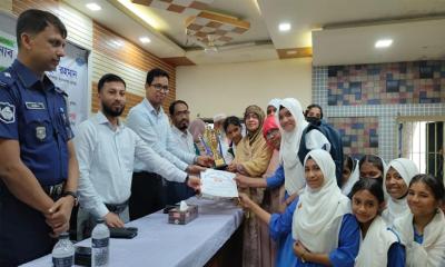 মুরাদনগরে ৫২তম গ্রীষ্মকালীন ক্রীড়া প্রতিযোগিতার পুরস্কার ও সনদ বিতরণ