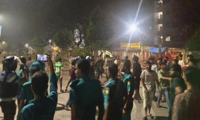 ঢাবি-ঢাকা কলেজ শিক্ষার্থীদের মধ্যে মধ্যরাতে সংঘর্ষ