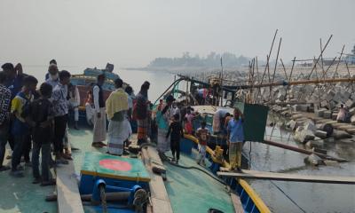 যমুনা নদীতে ড্রেজার  থেকে যুবকের মরদেহ উদ্ধার
