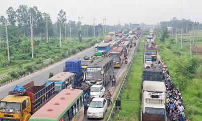 ঢাকা-টাঙ্গাইল মহাসড়কে ২০ কিলোমিটার যানজট