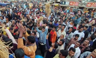 মনোনয়ন তালিকা রিভিউর দাবিতে রায়গঞ্জে বিএনপি নেতাকর্মীদের বিক্ষোভ