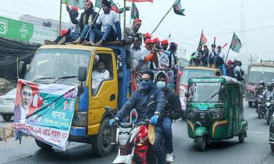 ট্রাক-বাস-মোটরসাইকেলে ঢাকামুখী নেতাকর্মীদের ঢল