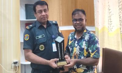 সংগীতে ট্রাব বিজনেস সিএসআর অ্যান্ড কালচারাল অ্যাওয়ার্ড পেলেন সংগীতশিল্পী মো. বিকাশ রায়হান