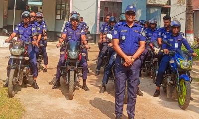কাউখালীতে থানা পুলিশের বিশেষ মহড়া