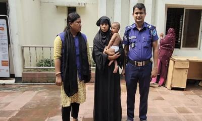 রূপগঞ্জে আদালতের নির্দেশে ১ মাস পর ৪ মাসের শিশু সন্তানকে ফিরে  পেল মা