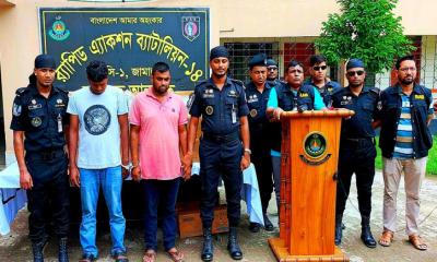 জামালপুরে ভারতীয় ব্লেডসহ দুই কারবারি আটক