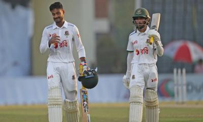 দিনের শুরুতেই আক্ষেপে ফিরলেন জয় ও মুমিনুল