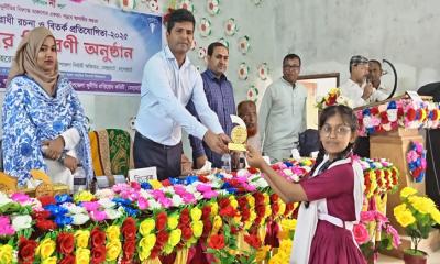 মোল্লাহাটে দুর্নীতি বিরোধী রচনা ও বিতর্ক প্রতিযোগিতা অনুষ্ঠিত