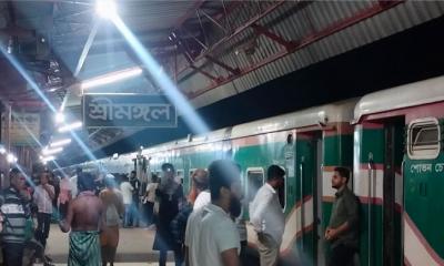 যান্ত্রিক ত্রুটিতে শ্রীমঙ্গল রেলস্টেশনে দুই ঘণ্টা আটকে ছিল পারাবত, ভোগান্তিতে যাত্রীরা