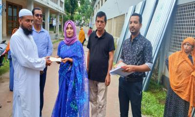 নান্দাইলে ৩২ বান্ডিল ঢেউটিন ও ৯৬ হাজার টাকার চেক বিতরণ