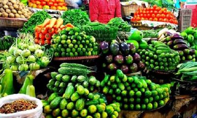 কমছে না সবজির দাম