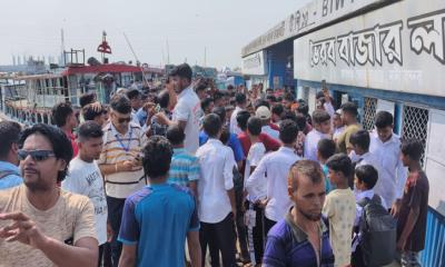 ভৈরবকে জেলা ঘোষণার দাবিতে নৌপথ অবরোধ,পরবর্তী কর্মসূচির ঘোষণা দিলেন আন্দোলনকারীরা