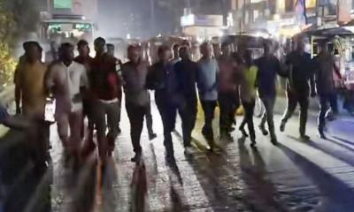 আওয়ামী লীগের লকডাউনের প্রতিবাদে ভালুকায় স্বেচ্ছাসেবক দলের বিক্ষোভ মিছিল