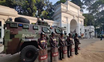 ট্রাইব্যুনালে কড়া নিরাপত্তা, সেনাবাহিনী-বিজিবি-পুলিশ মোতায়েন