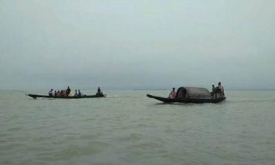 যমুনা নদীতে নৌকা ডুবি, নিখোঁজ ১০