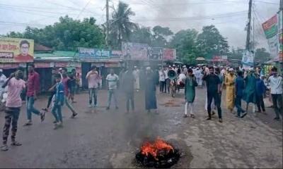 বাগেরহাটে ৪ আসন পূর্ণবহালের দাবিতে সড়ক অবরোধ