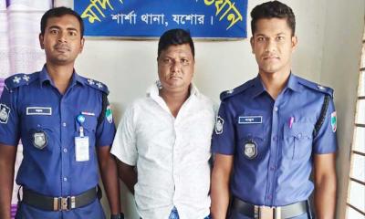 শার্শার কুখ্যাত মাদক সম্রাট আশা আটক