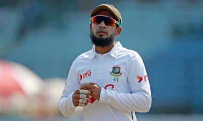 মুশফিকের শততম টেস্ট: রঙচটা ক্যাপে নতুন রঙের অপেক্ষা