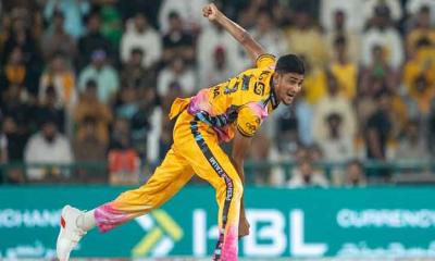 ফাইনালে নাহিদের গতিময় বোলিংয়ে মুগ্ধ শোয়েব মালিক