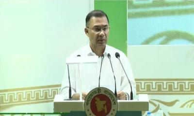 বন্যা-খরা থেকে দেশ রক্ষায় ডিসিদের ভূমিকা রাখার আহ্বান প্রধানমন্ত্রীর