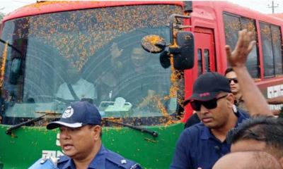 প্রধানমন্ত্রীকে শুভেচ্ছা জানাতে মাদারীপুরে বিএনপির নেতাকর্মীদের উপচে পড়া ভিড়