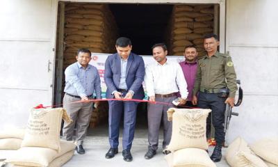 পুঠিয়ায় আমন ধান ও চাল সংগ্রহ শুভ উদ্বোধন